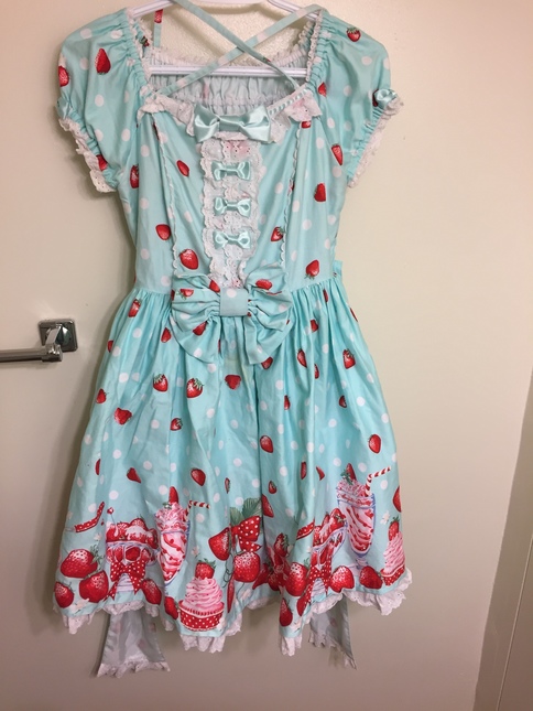 FINAL REDUCTION] Angelic Pretty Milky Berry OP set in mint - One