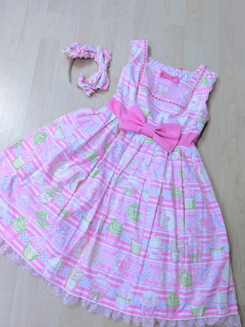 Angelic pretty whipped magic , radioactive atomic cupcakes jsk