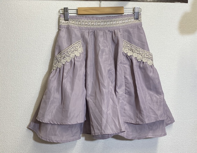 Axes femme lavender x cream frilly satin shorts Pants and Shorts