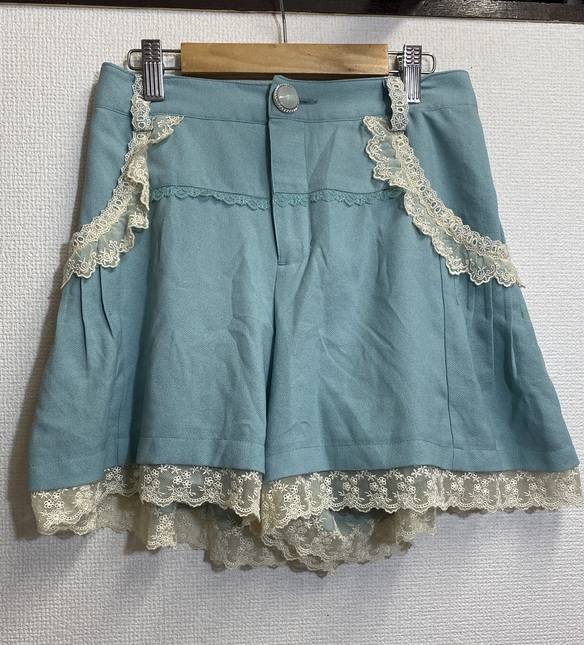 Axes femme turquoise / mint x cream frilly shorts Pants and Shorts