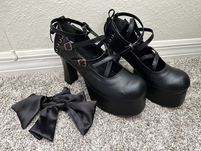 Atelier Pierrot Lace-Up Platform Pumps LL/US 8 - Shoes - Lace