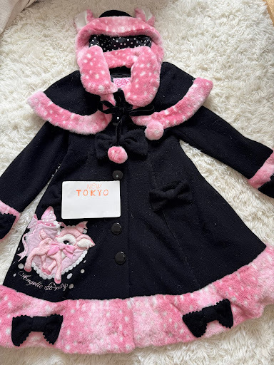 【美品】Angelic Pretty ミルキーちゃん　コート　ピンク　ブラック Angelic Pretty Milky-Chan the Fawn Coat - Outerwear - Lace Market